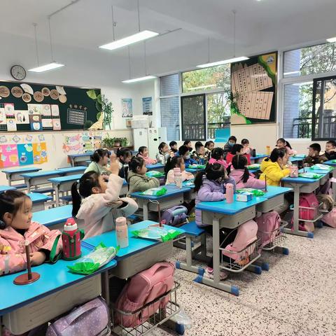 少华街小学一年级STEM科学课程剪影
