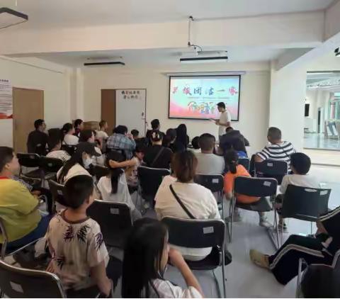 北坦街道双井社区开展“彤心天桥石榴红 法治护航启新程”民族团结进步宣传活动