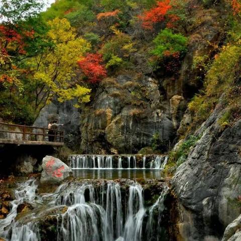 洛河明珠卢氏“双龙湾”