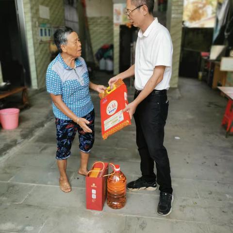 天灾无情人有情    中秋送暖救灾忙 ——市委党史研究室救灾记事