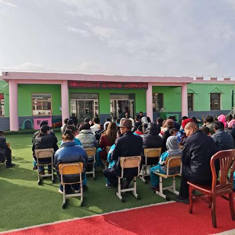 守护安全，远离欺凌---法治副校长送法进校园