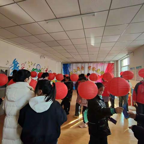 辰龙迎春闹元宵 欢天喜地猜灯          ——“我们的节日·元宵节”猜灯谜活动