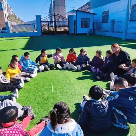 “以爱相伴 见证成长”——石门镇河西幼儿园中二班期末成果展示汇报活动