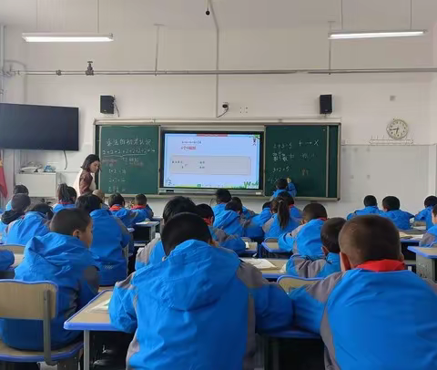 [党建引领---教务处工作报道] 	 青蓝携手育桃李 汇报交流促成长 	——和合联盟“青蓝工程”数学学科青队教师汇报课