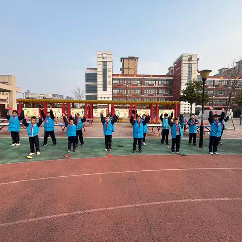 清丰县诚睦路小学乒乓球社团