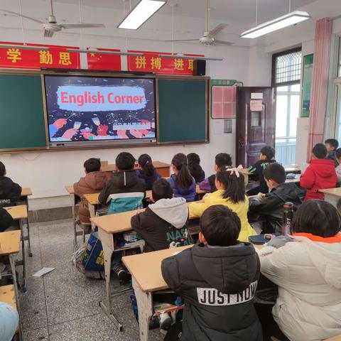 “One Corner，One World”——义马市外国语小学“英语角”活动精彩集锦