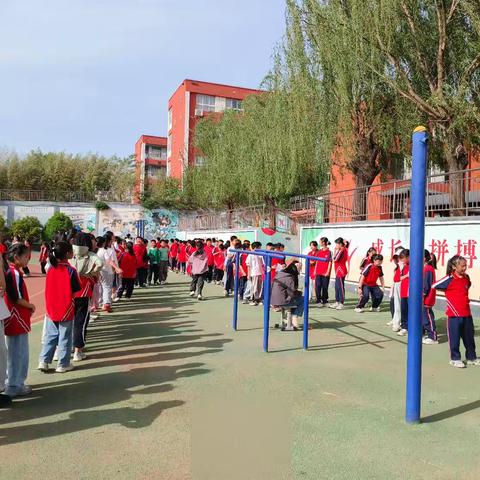 聚力提质量 童心迎国测——义马市外国语小学举行2025年国家义务教育质量监测体育现场模拟测试