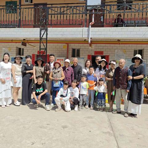 心源心舍读书会关爱老人 情暖矣六敬老院