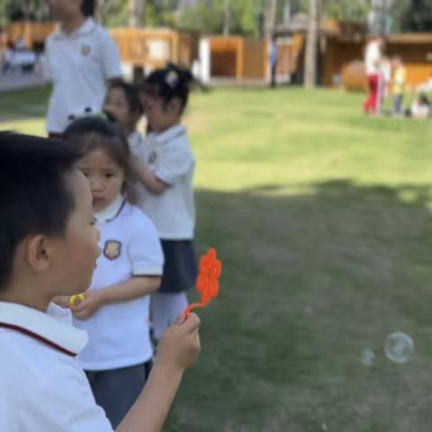 自己的事情自己做——小三班