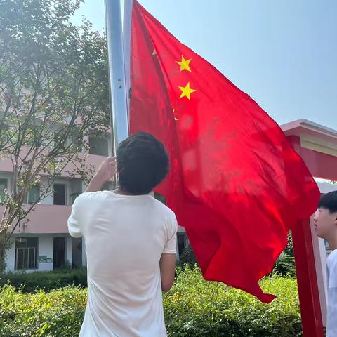 启航新征程 向阳逐梦行——紫霄镇中心学校2024-2025学年第一学期开学典礼