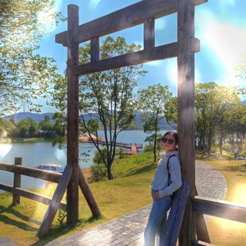 三河古镇、万佛湖、大别山石窟纯玩2日游 千人游万佛湖 政府景区双重补贴 一山 一水 一古 ★特惠价5月24/25(双休日) 成人：199元/人    1.2米以下儿童：180元/人（仅含车位费