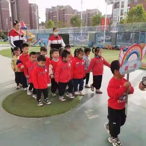 奥利维亚幼儿园跳跳一班，秋季运动会