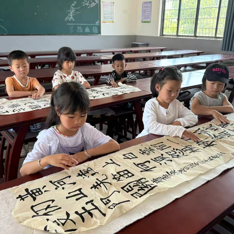 探访小学，礼遇成长 圭峰中心幼儿园大班参观小学活动