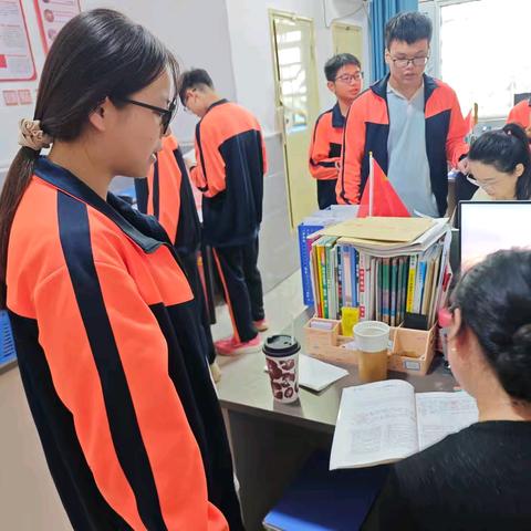 下课了，我们都很用功 ——致远实验学校初中部的课后时光