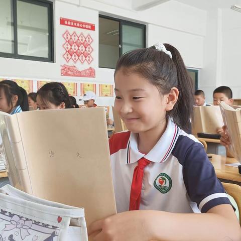 六年级三班第二十六届推普周晨读活动纪实