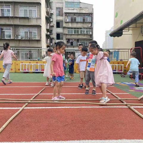 童馨幼儿园中二班一日生活流程：6.23