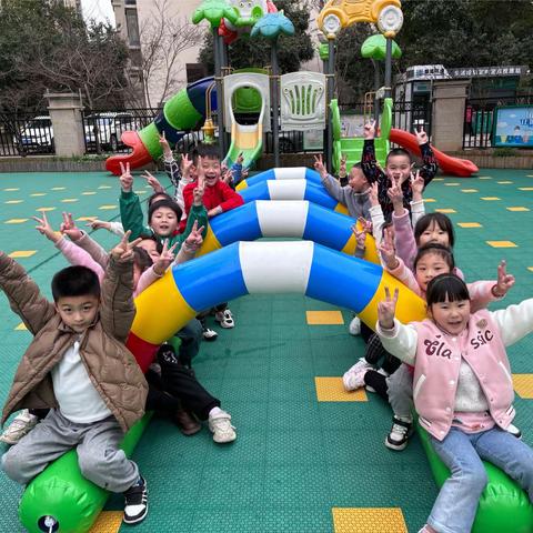 🌷 以爱相伴，见证成长 南昌县第一幼教集团幸福雅苑分园大二班3月成长记录📝