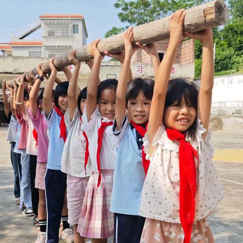 童心系国防，共筑强国梦--记录泰村小学国防教育体能训练