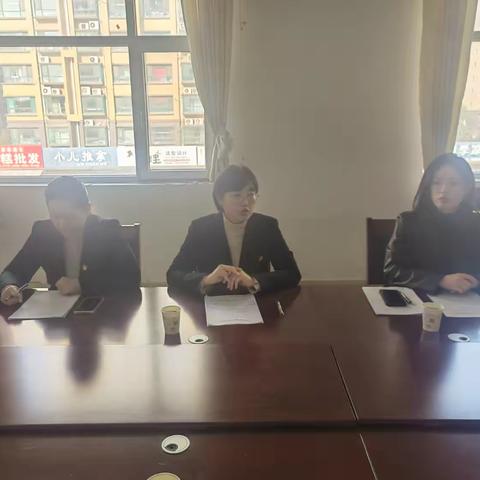 美里湖街道邹庄新村社区党支部开展一月份主题党日暨党的二十届四中全会精神集中学习研讨活动