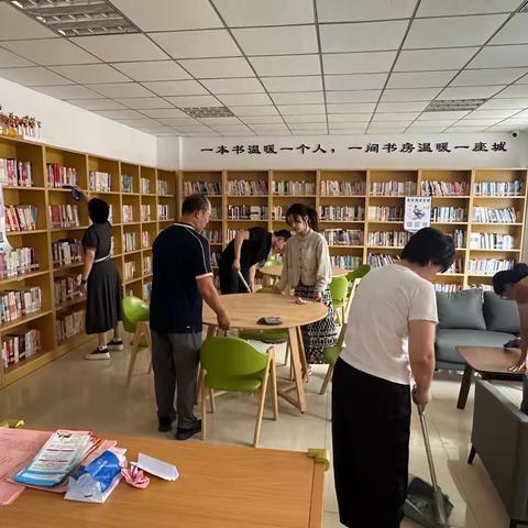 “党建引领焕新颜 阵地提质树新风”美里湖街道邹庄新村社区开展阵地清洁专项行动