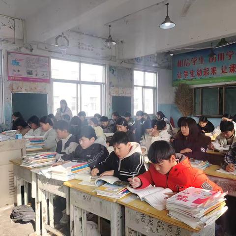教以潜心，研以致远——华堡镇中学数学公开课活动