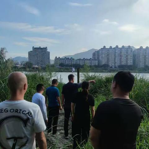 2025年凤城镇第六次“河长日”巡河