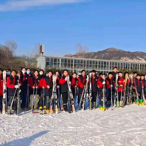 雪上飞驰，少年逐梦——记神星村中心小学冰雪运动进校园活动