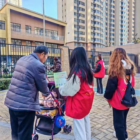 秦都区吴家堡街道勤俭路南社区持续开展垃圾分类宣传活动