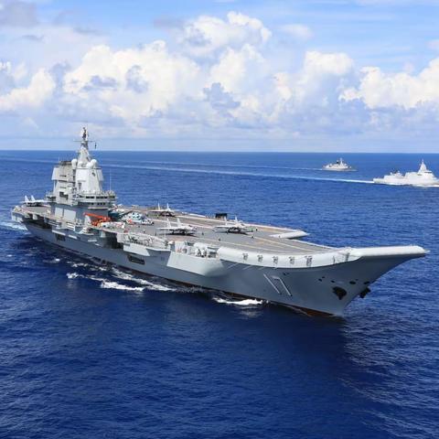 崇文镇有序组织开展人民海军成立75周年社会氛围营造工作