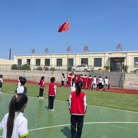 小巴里小学“红领巾爱祖国”十一三建队日入队仪式