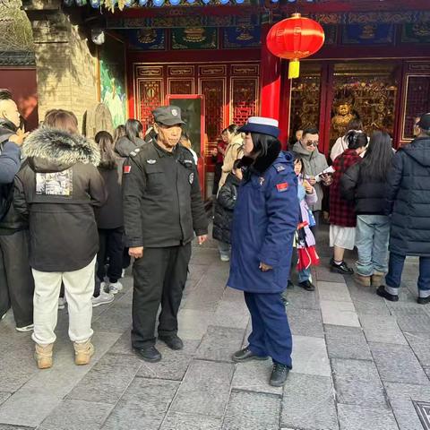 【莲湖消防】为树木做个“整形手术”