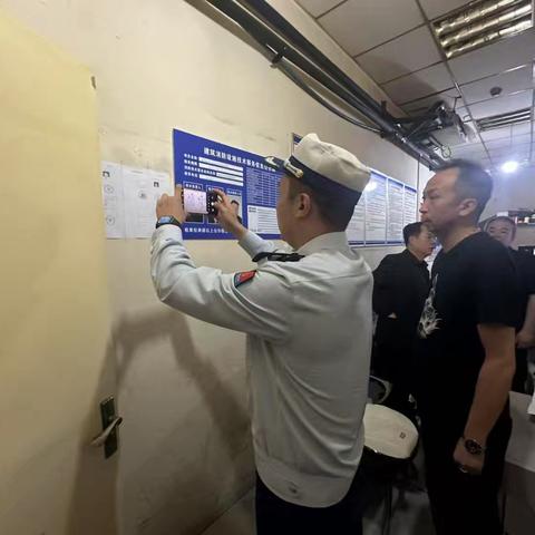 莲湖区消防救援大队深入辖区公寓开展消防安全检查