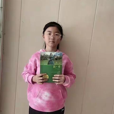 沐浴书香，共享成长 六（1）班读书分享、书写课堂