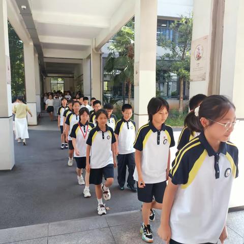 九月微风暖人心 不负时光共前行——西门小学第三周值周小结