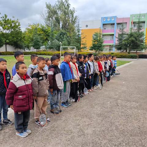 羽毛球社团基础动作训练简讯