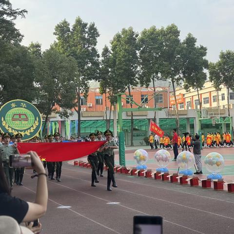 运动展风采一起向未来——趣味运动会