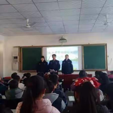 快乐假期，安全同行——瓦岗镇郑家屯学校法治安全进校园