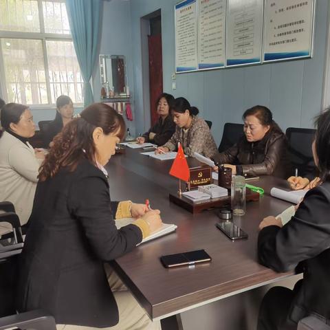 思维碰撞出火花   研讨交流聚智慧 ——马额九年制学校创建“生动课堂”校级研讨会