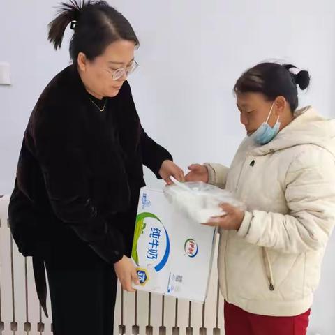 【繁荣街道】浓情重阳 为爱加餐——敬老送餐暖心行