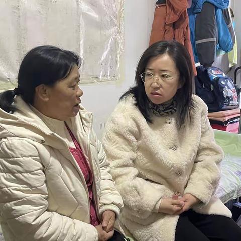 【繁荣街道】开展“情系困境儿童 关爱温暖童心”慰问活动