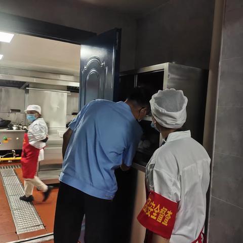 枫树山社区开展校园及周边食品安全检查