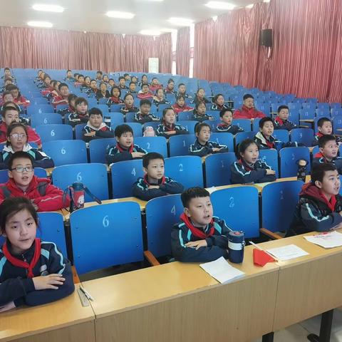 严于律己促成长  踔厉奋发向未来——长治路小学大队委培训会议