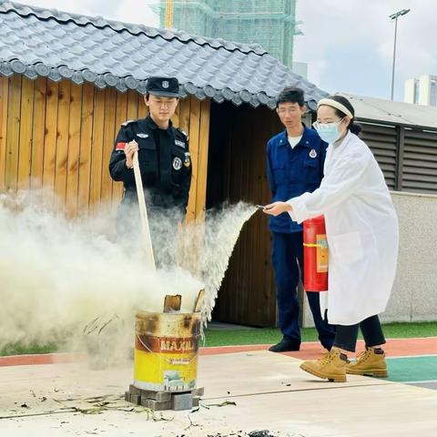 消防安全，伴我“童”行——钟山区星筑幼儿园消防应急逃生演练暨消防知识进校园活动