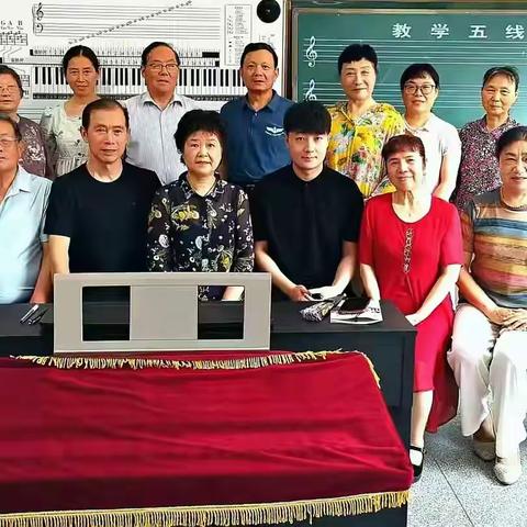 电子琴初级班，期末随堂展示 ——初触琴键开乐境 终展技艺启新程