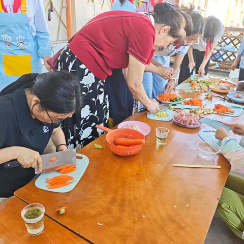烟火课堂，厨香满溢✨——六（1）班“小小厨神”鱼香肉丝劳动实践
