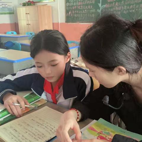 有效阅读，书香启迪智慧——白马井实验小学五年级课内外阅读社团