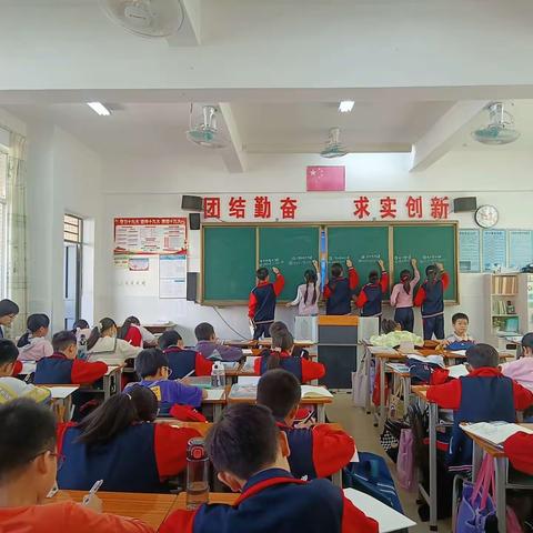 推门听课促成长，提升质量促华章——东城镇中心小学领导莅临东城四小开展“推门听课”教研活动