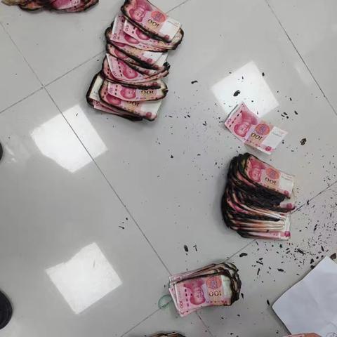 从灰烬中“重生”的人民币——建行舞阳支行暖心服务赢赞誉