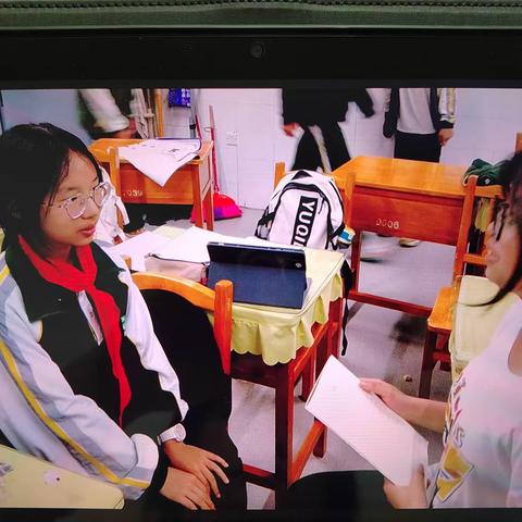 对于把体育馆改成食堂此事八（7）班同学们的看法