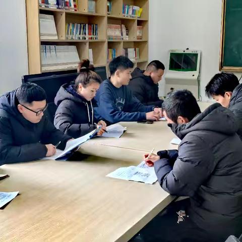 绿茵逐梦，快乐启航——记实小校园足球课教研活动